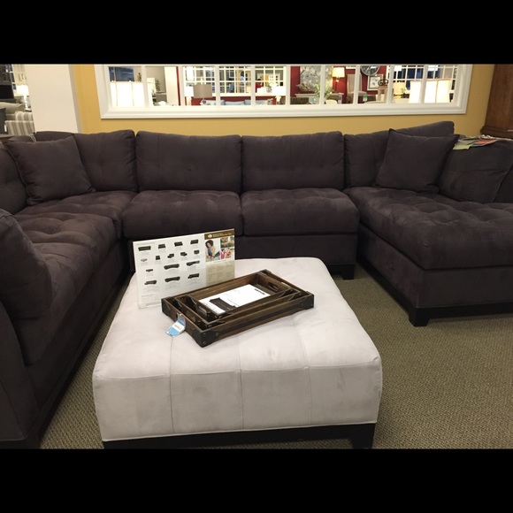 Brand new sofa 5 pieces set in color platinum gray - Picture 4 of 4